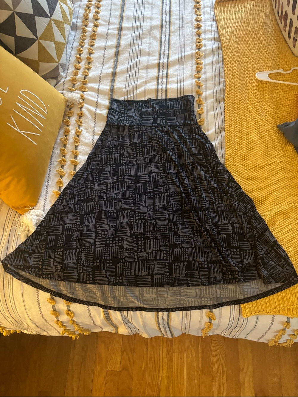 LuLaRoe Black and Gray Circle Skirt